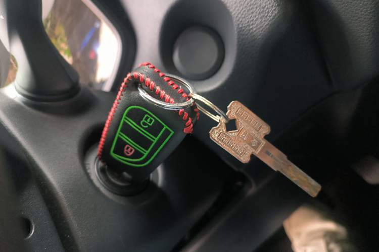 Used Toyota FRONTLANDER 2022 2.0L CVT Elite Edition Vehicle Key