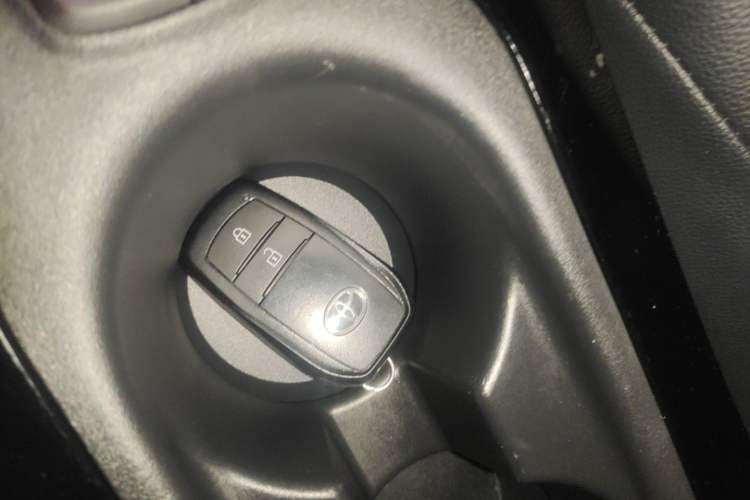Used Toyota FRONTLANDER 2022 2.0L CVT Luxury Edition Vehicle Key