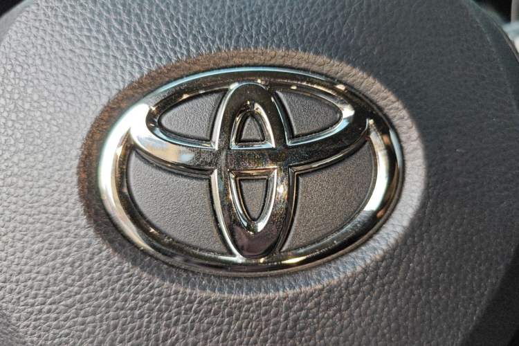Used Toyota FRONTLANDER 2022 2.0L CVT Luxury Edition Vehicle Key