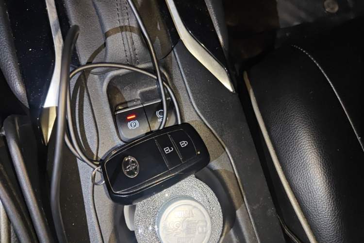 Used Toyota FRONTLANDER 2022 2.0L CVT Leading Edition Vehicle Key