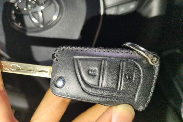 Used Toyota FRONTLANDER 2022 2.0L CVT Elite Edition Vehicle Key