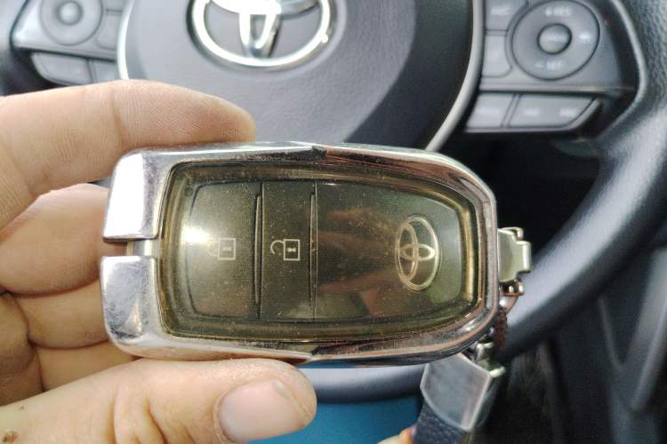 Used Toyota FRONTLANDER 2022 2.0L CVT Leading Edition Vehicle Key