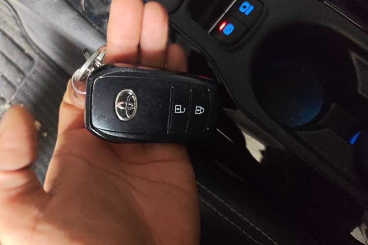 Used Toyota FRONTLANDER 2022 2.0L CVT Luxury Edition Vehicle Key
