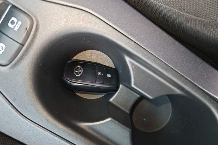 Used Toyota FRONTLANDER 2022 2.0L CVT Leading Edition Vehicle Key