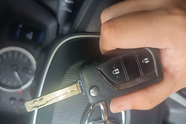 Used Toyota FRONTLANDER 2022 2.0L CVT Elite Edition Vehicle Key