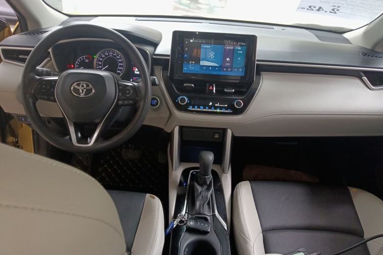 Used Toyota FRONTLANDER 2022 2.0L CVT Luxury PLUS Edition Center Console