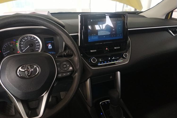 Used Toyota FRONTLANDER 2022 2.0L CVT Luxury PLUS Edition Center Console