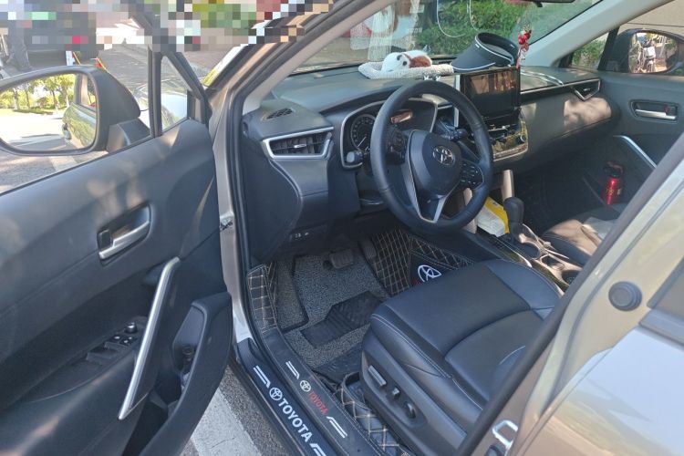 Used Toyota FRONTLANDER 2022 2.0L CVT Luxury Edition Driver Seat
