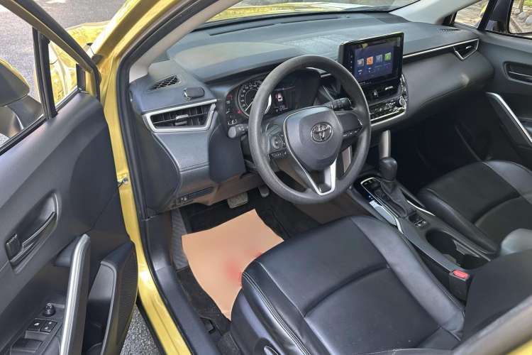 Used Toyota FRONTLANDER 2022 2.0L CVT Elite Edition Driver Seat