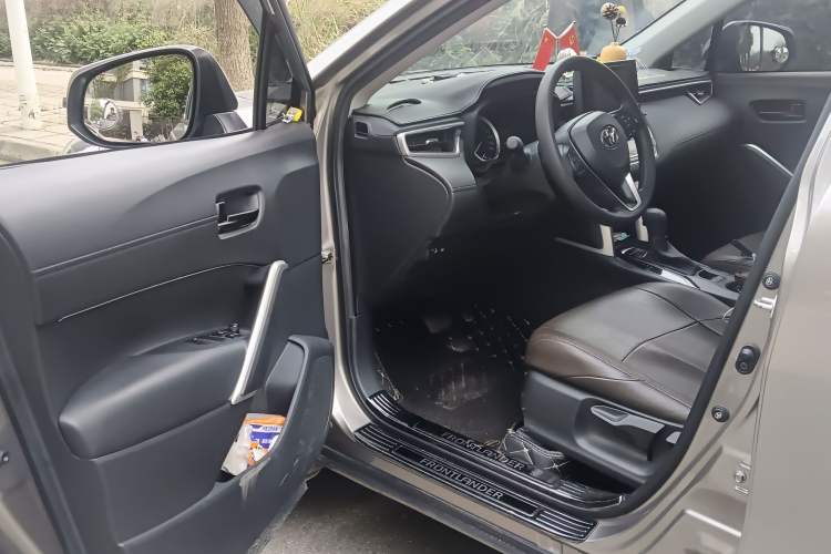 Used Toyota FRONTLANDER 2022 2.0L CVT Leading Edition Driver Seat