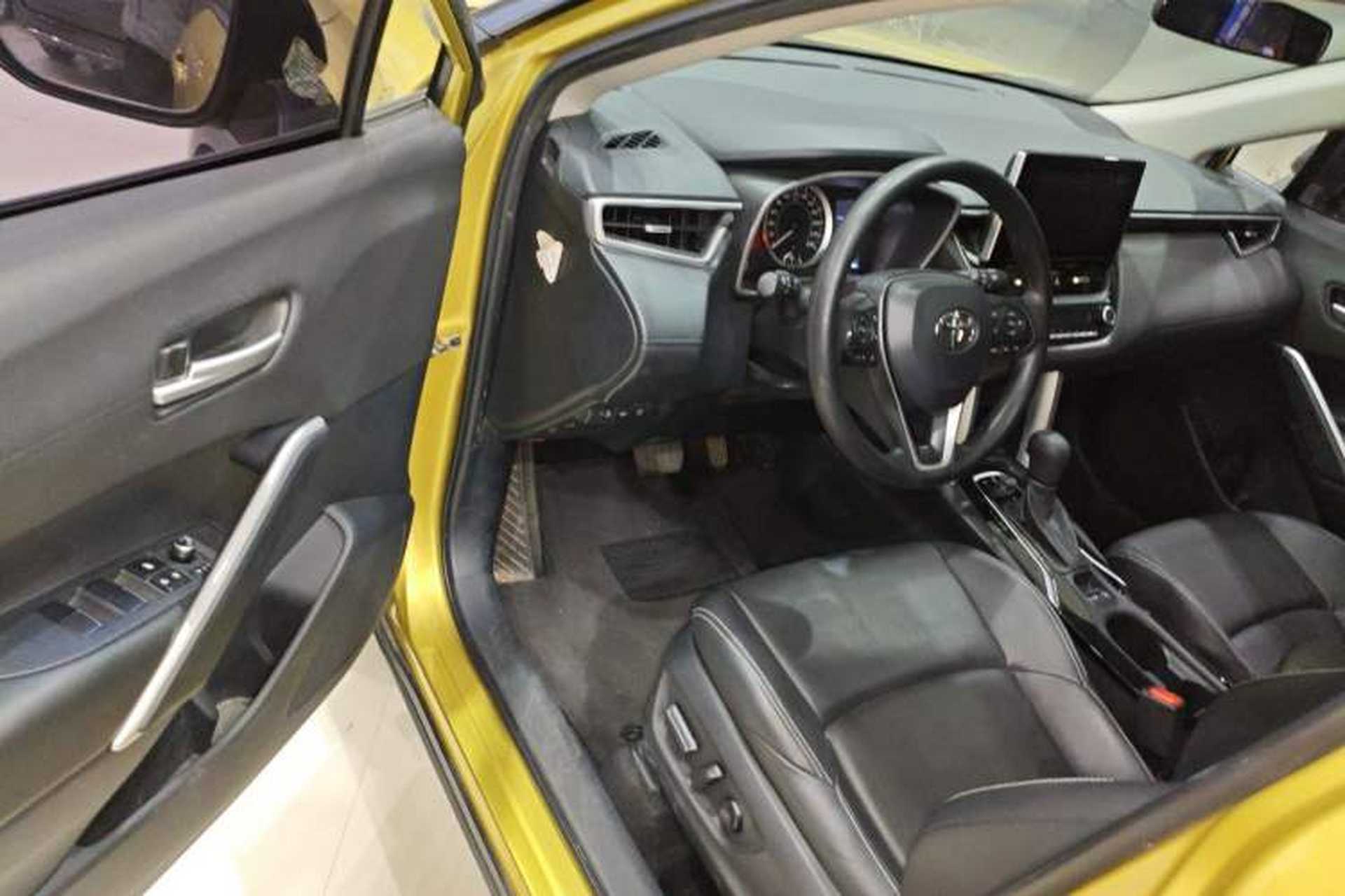 Used Toyota FRONTLANDER 2022 2.0L CVT Luxury PLUS Edition Driver Seat