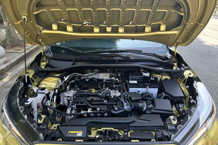 Used Toyota FRONTLANDER 2022 2.0L CVT Elite Edition Engine Bay