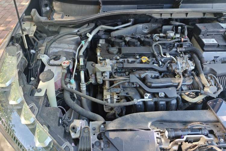 Used Toyota FRONTLANDER 2022 2.0L CVT Luxury Edition Engine Bay Right