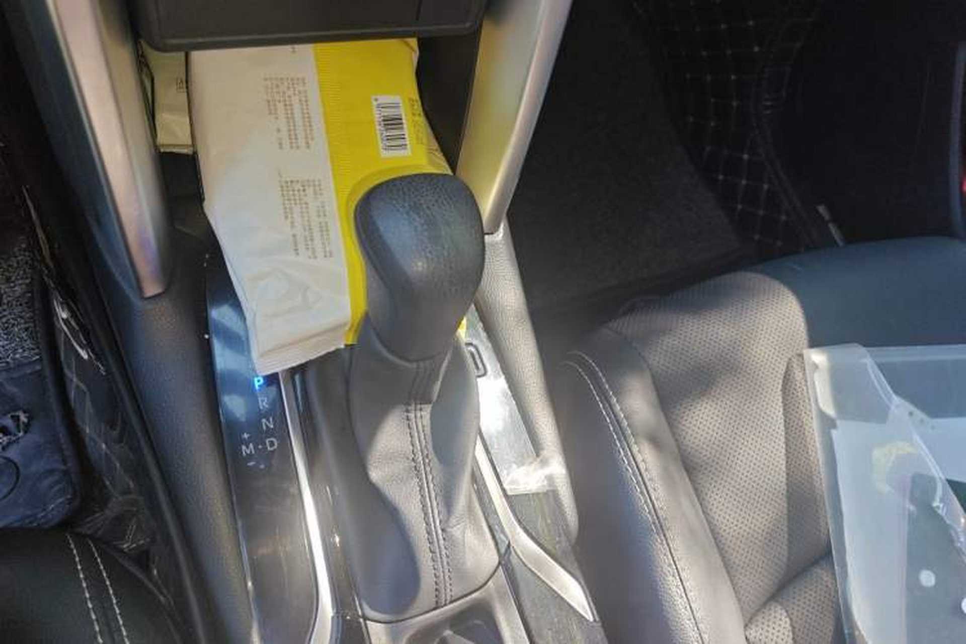 Used Toyota FRONTLANDER 2022 2.0L CVT Luxury Edition Gear Lever