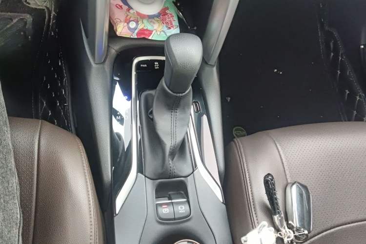 Used Toyota FRONTLANDER 2022 2.0L CVT Leading Edition Gear Lever