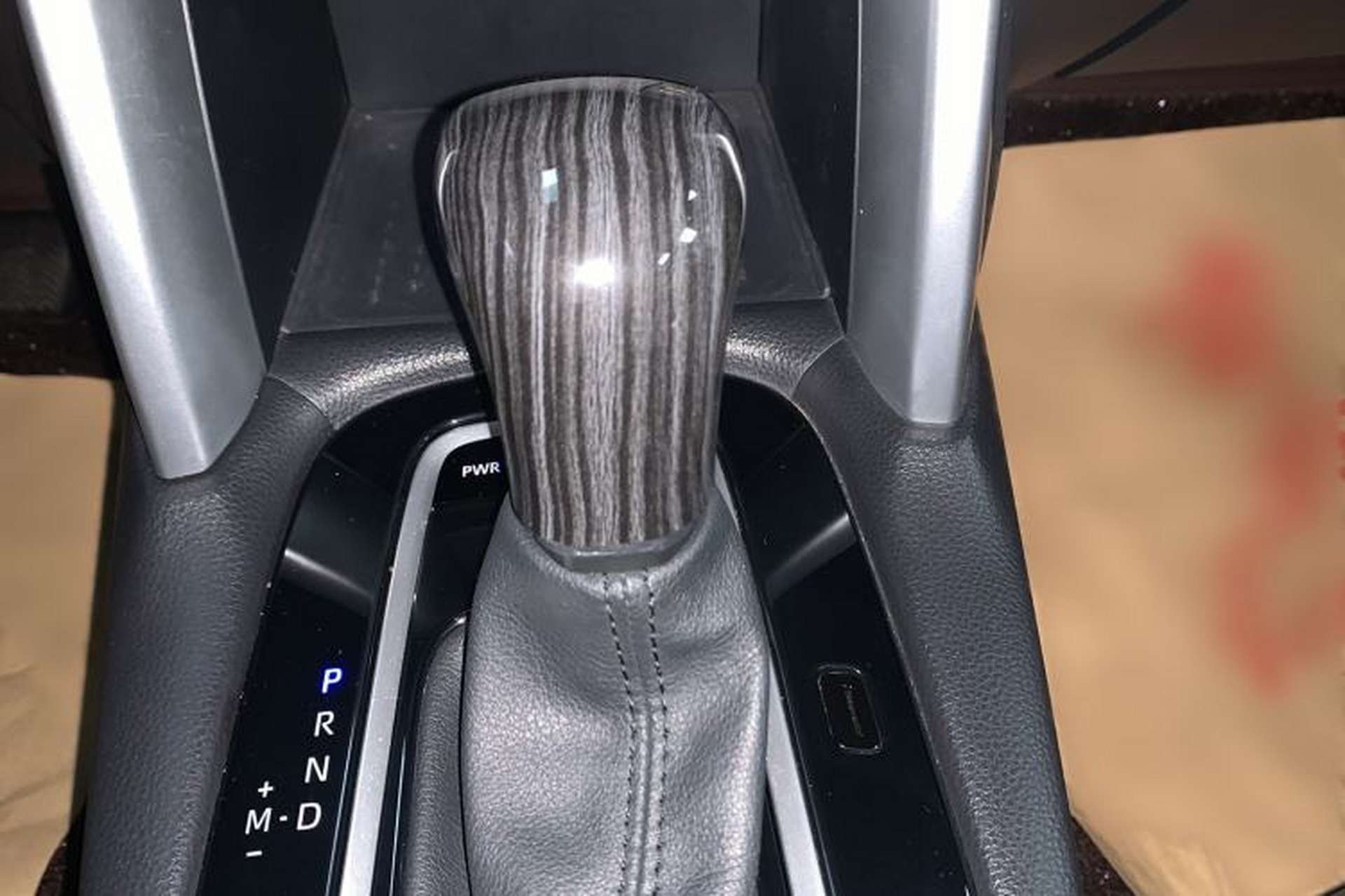 Used Toyota FRONTLANDER 2022 2.0L CVT Luxury PLUS Edition Gear Lever