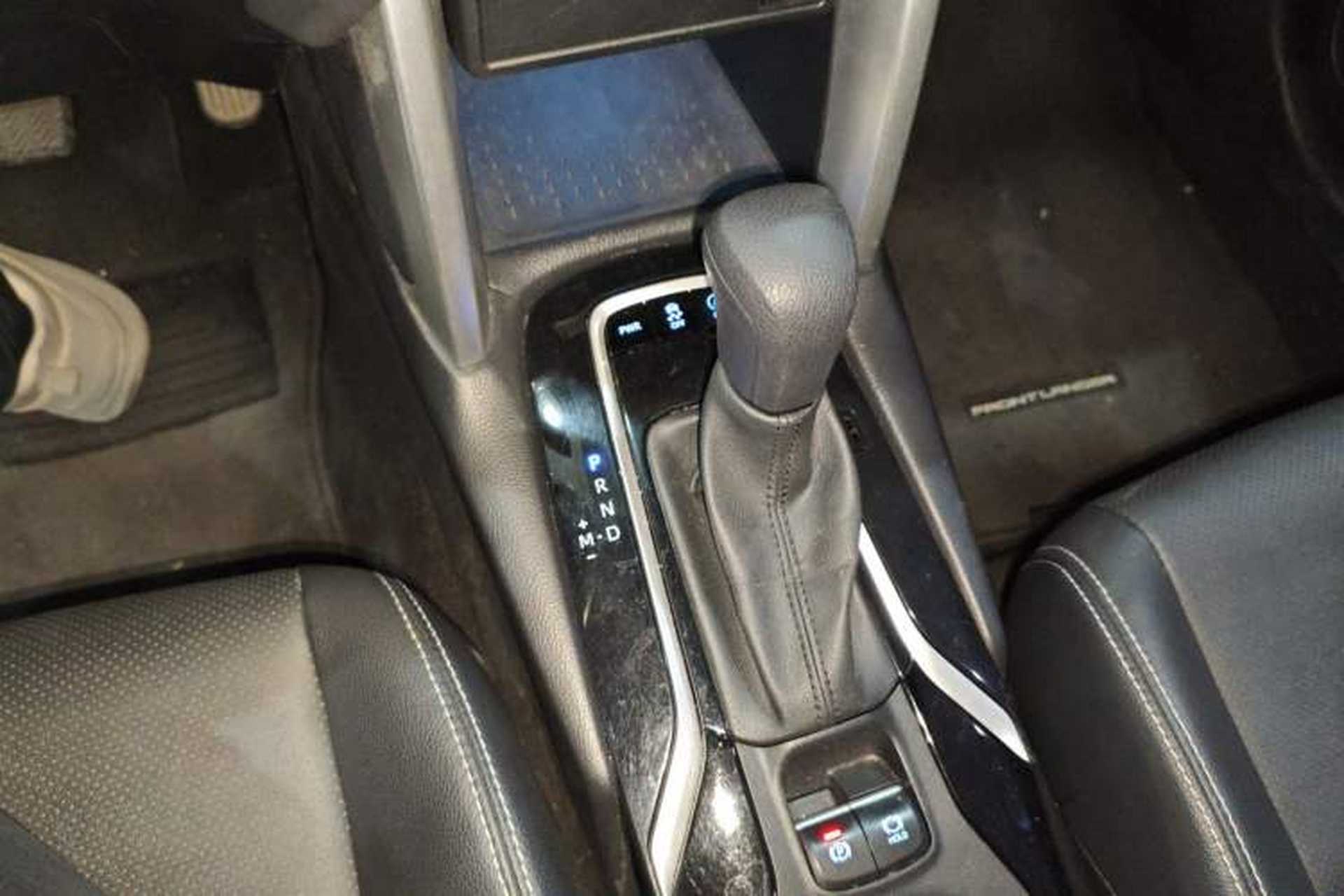 Used Toyota FRONTLANDER 2022 2.0L CVT Luxury PLUS Edition Gear Lever