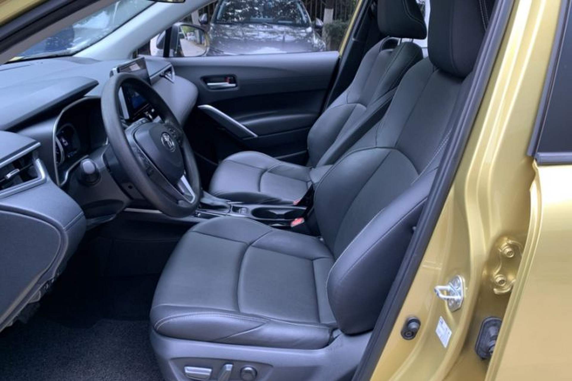 Used Toyota FRONTLANDER 2022 2.0L CVT Luxury PLUS Edition Interior 1