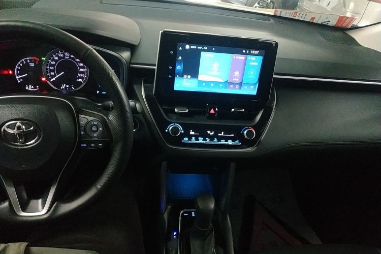 Used Toyota FRONTLANDER 2022 2.0L CVT Luxury PLUS Edition Interior 2