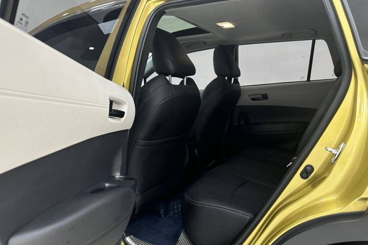 Used Toyota FRONTLANDER 2022 2.0L CVT Leading Edition Interior 5