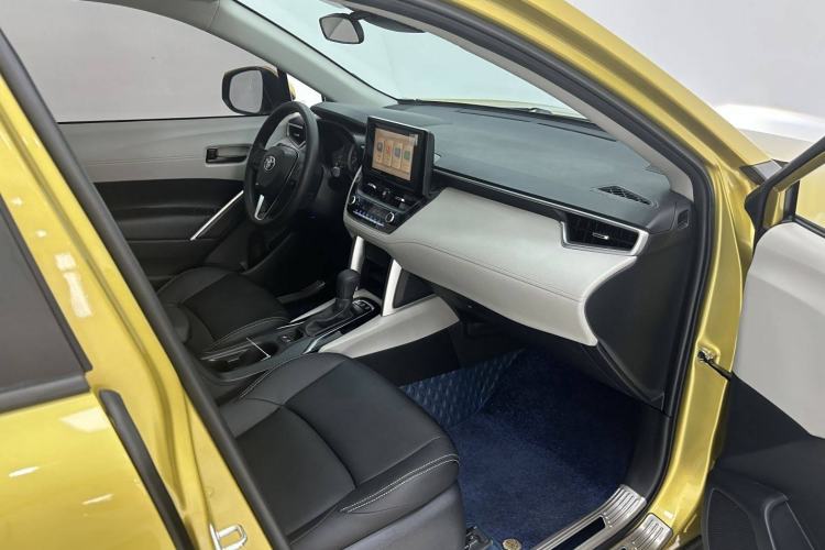 Used Toyota FRONTLANDER 2022 2.0L CVT Leading Edition Interior 8