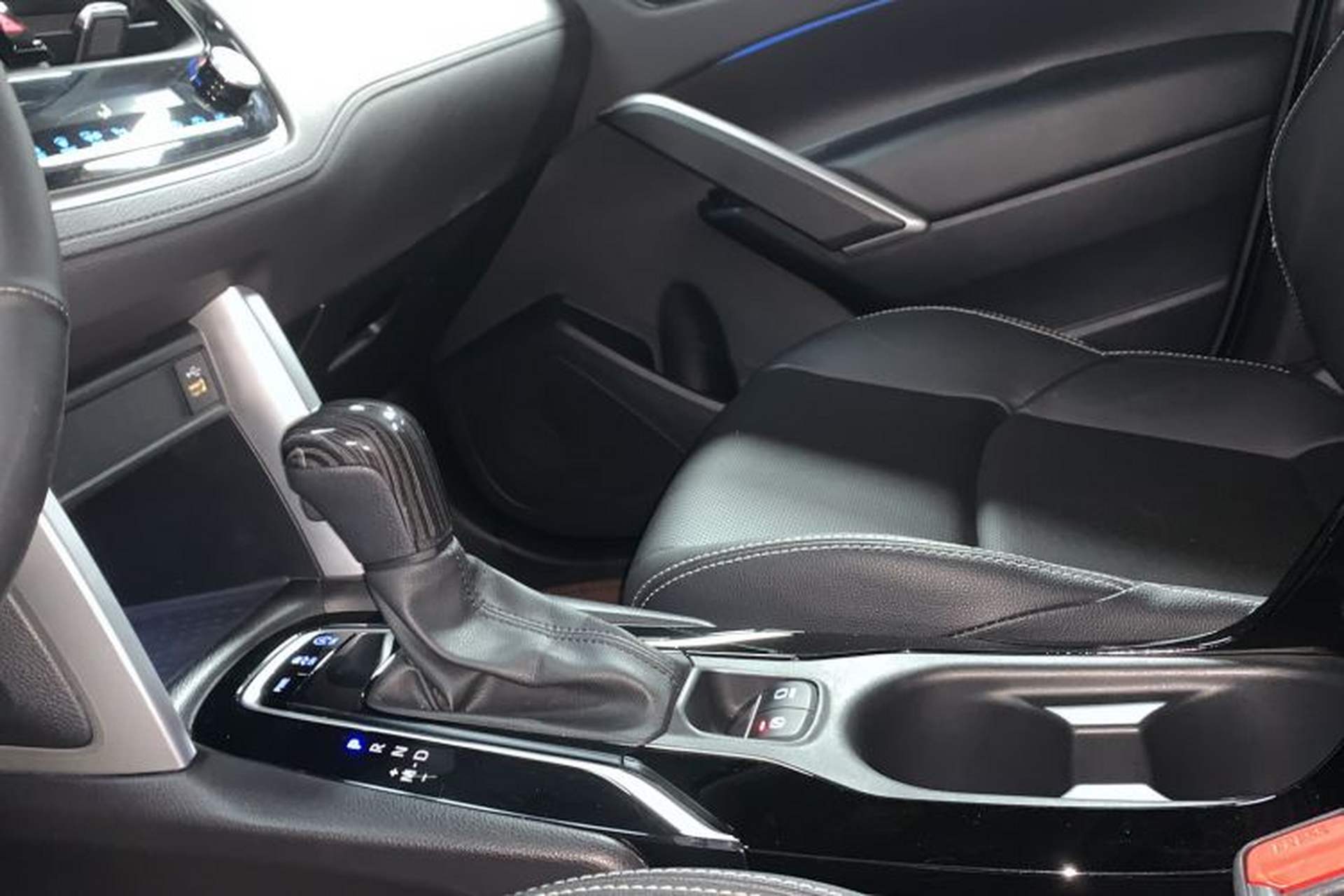 Used Toyota FRONTLANDER 2022 2.0L CVT Luxury PLUS Edition Interior 8