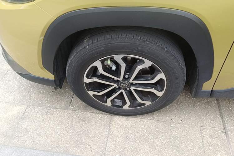 Used Toyota FRONTLANDER 2022 2.0L CVT Luxury Edition Left Front Wheel Hub