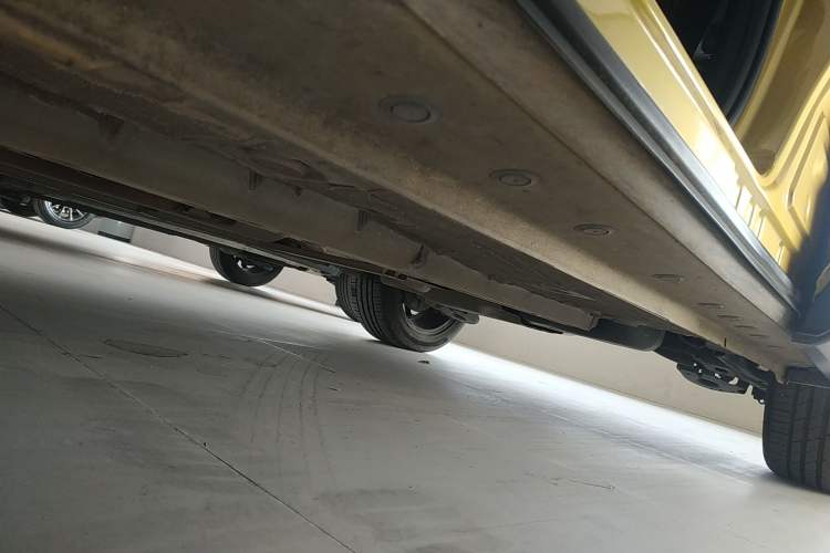 Used Toyota FRONTLANDER 2022 2.0L CVT Luxury PLUS Edition Left Side Sill