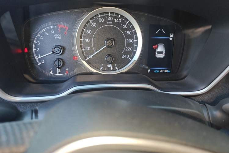 Used Toyota FRONTLANDER 2022 2.0L CVT Luxury Edition Odometer Close Up