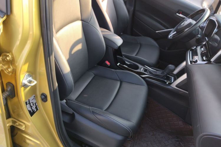 Used Toyota FRONTLANDER 2022 2.0L CVT Luxury PLUS Edition Right Front Seat