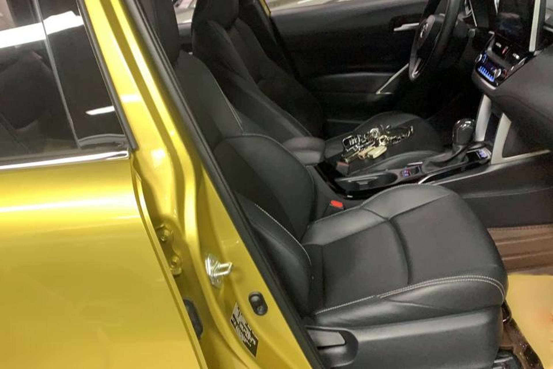 Used Toyota FRONTLANDER 2022 2.0L CVT Luxury PLUS Edition Right Front Seat