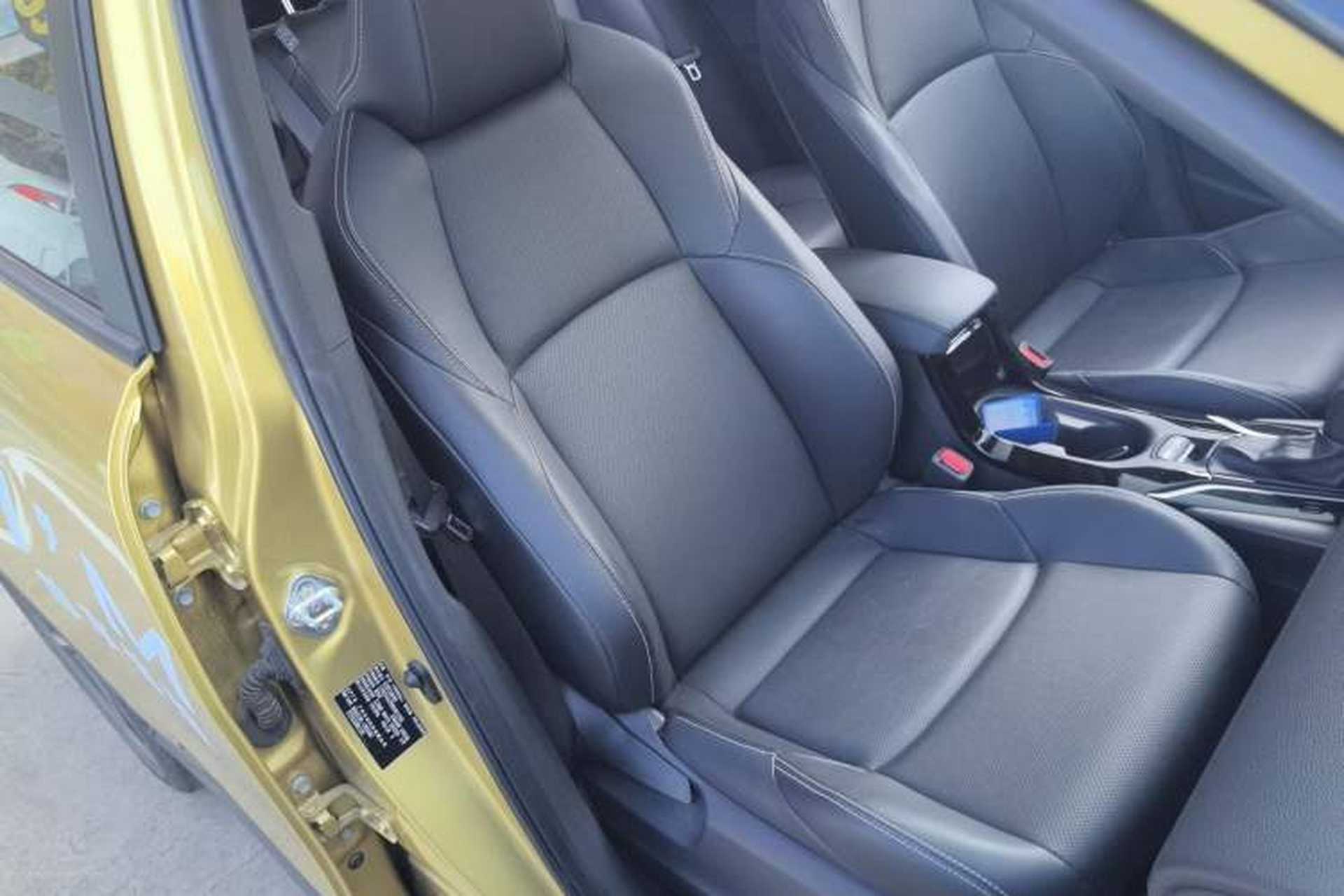 Used Toyota FRONTLANDER 2022 2.0L CVT Luxury PLUS Edition Right Front Seat