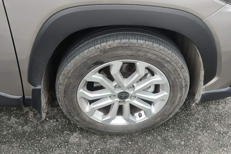 Used Toyota FRONTLANDER 2022 2.0L CVT Leading Edition Right Front Wheel Hub