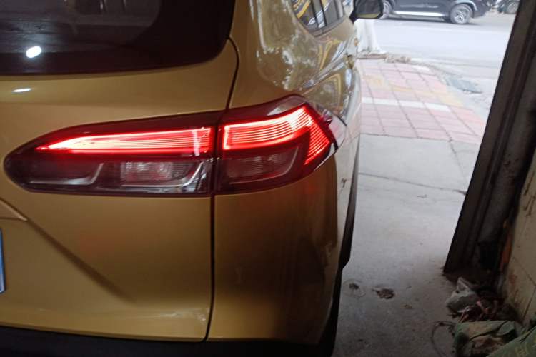 Used Toyota FRONTLANDER 2022 2.0L CVT Luxury PLUS Edition Right Rear Taillight