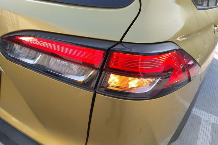 Used Toyota FRONTLANDER 2022 2.0L CVT Luxury PLUS Edition Right Rear Taillight