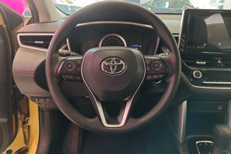 Used Toyota FRONTLANDER 2022 2.0L CVT Luxury PLUS Edition Steering Wheel
