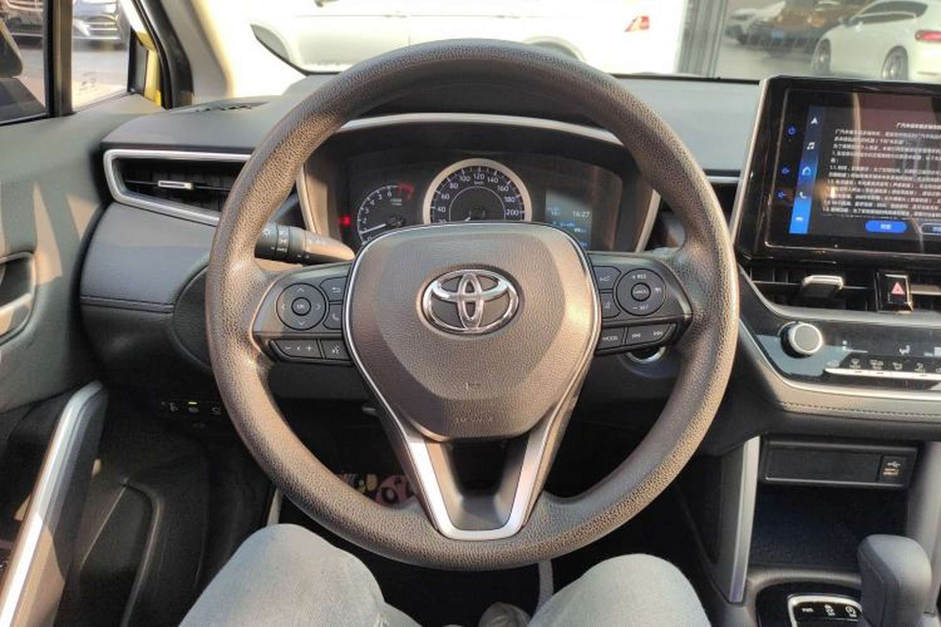 Used Toyota FRONTLANDER 2022 2.0L CVT Luxury PLUS Edition Steering Wheel