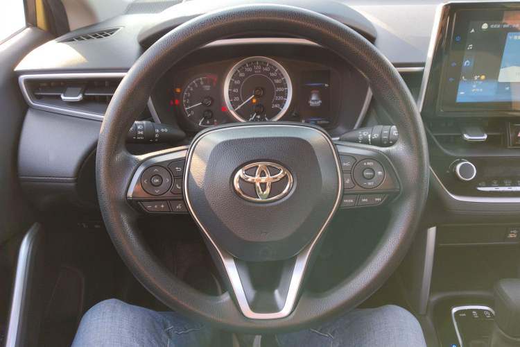 Used Toyota FRONTLANDER 2022 2.0L CVT Luxury PLUS Edition Steering Wheel