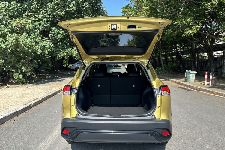 Used Toyota FRONTLANDER 2022 2.0L CVT Elite Edition Trunk