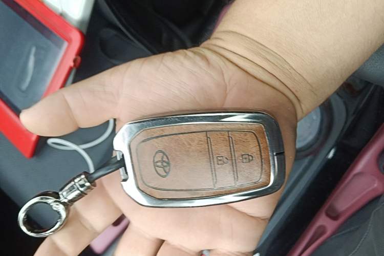 Used Toyota FRONTLANDER 2022 2.0L CVT Luxury Edition Vehicle Key