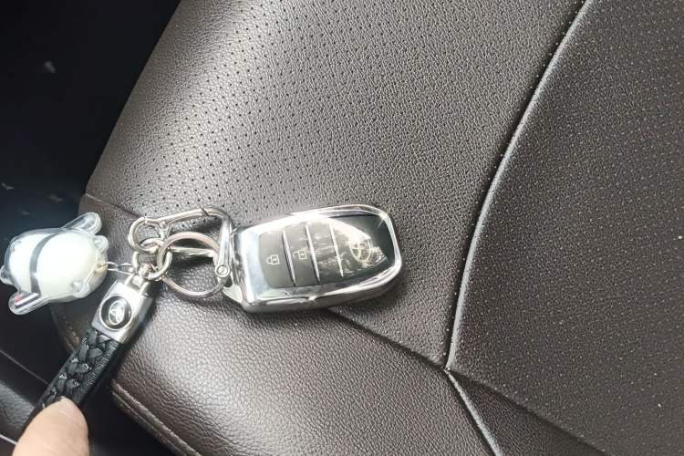 Used Toyota FRONTLANDER 2022 2.0L CVT Leading Edition Vehicle Key