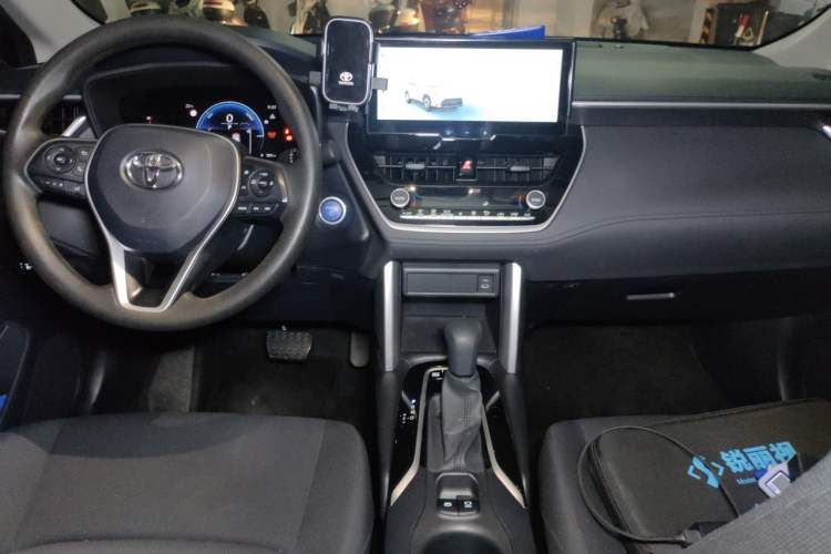 Used Toyota FRONTLANDER 2023 2.0L Smart Electric Hybrid Dual-Engine Leading Edition Audio And AC Panel