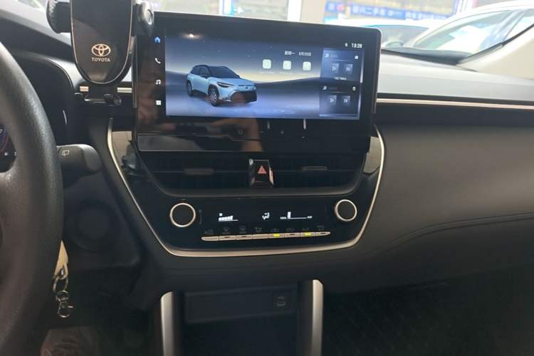 Used Toyota FRONTLANDER 2023 2.0L CVT Elite Edition Audio And AC Panel