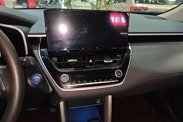Used Toyota FRONTLANDER 2023 2.0L Smart Electric Hybrid Dual-Engine Luxury Edition Audio And AC Panel