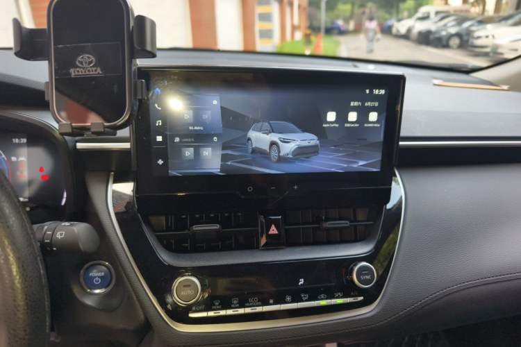 Used Toyota FRONTLANDER 2023 2.0L Smart Electric Hybrid Dual-Engine Leading Edition Audio And AC Panel