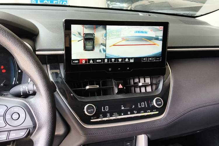 Used Toyota FRONTLANDER 2023 2.0L Smart Electric Hybrid Dual-Engine Luxury Edition Audio And AC Panel