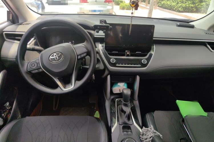 Used Toyota FRONTLANDER 2023 2.0L CVT Elite Edition Center Console