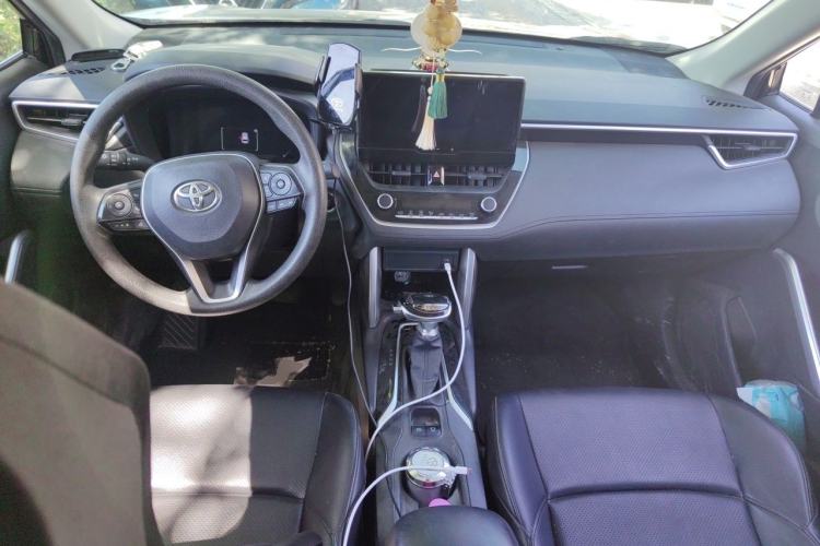 Used Toyota FRONTLANDER 2023 2.0L CVT Leading Edition Center Console