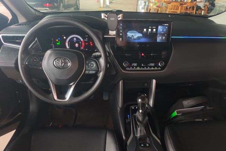 Used Toyota FRONTLANDER 2023 2.0L Smart Electric Hybrid Dual-Engine Leading Edition Center Console