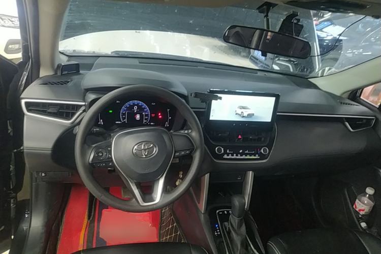 Used Toyota FRONTLANDER 2023 2.0L CVT Elite Edition Center Console